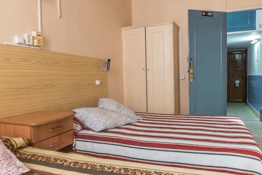 Hostel Turisol บาร์เซโลนา ภายนอก รูปภาพ